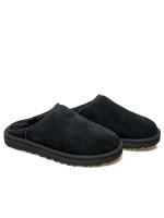 UGG  classic slip-on black UGG   classic slip-on black - www.derodeloper.com - Derodeloper.com