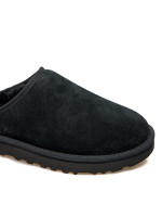 UGG  classic slip-on black UGG   classic slip-on black - www.derodeloper.com - Derodeloper.com