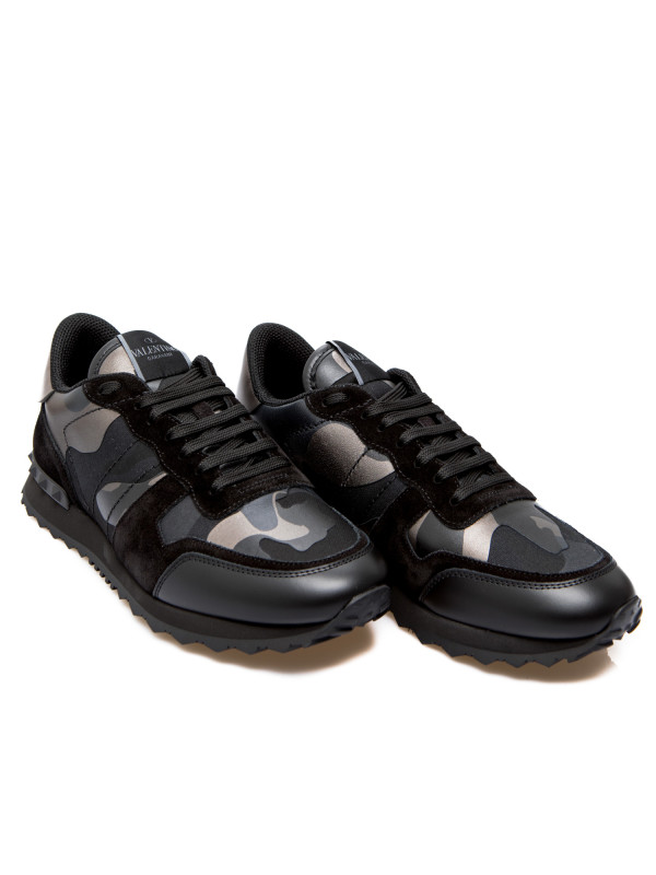 valentino rockrunner all black