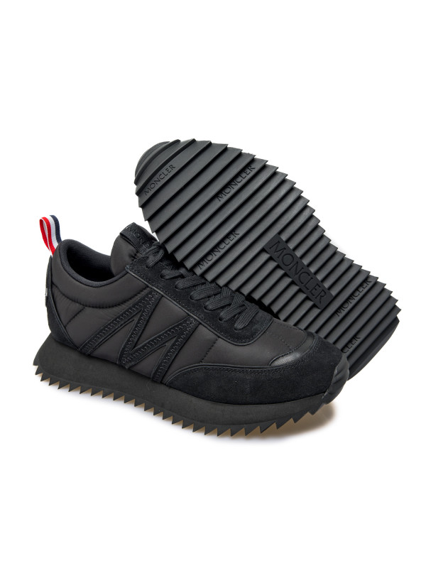 Moncler pacey low top sneakers black Moncler  pacey low top sneakers black - www.derodeloper.com - Derodeloper.com