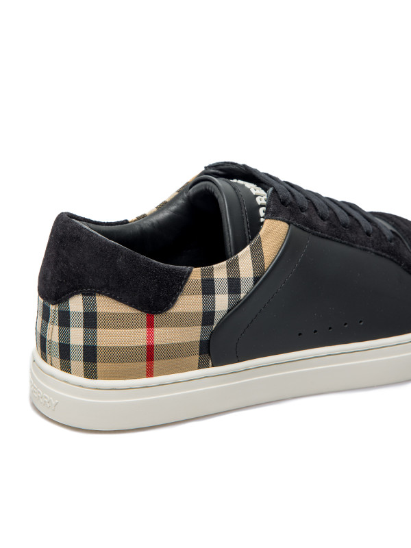 Burberry egypt shoes best sale