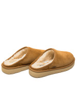 UGG  classic slip on brown UGG   classic slip on brown - www.derodeloper.com - Derodeloper.com