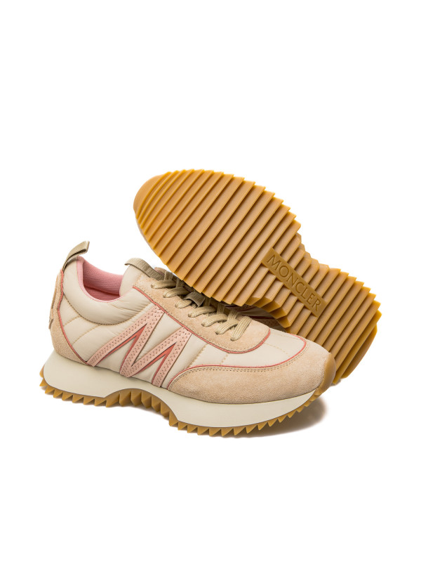 Moncler pacey low top sneakers nude Moncler  pacey low top sneakers nude - www.derodeloper.com - Derodeloper.com