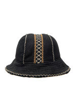 UGG  w atherson embroidered hat black UGG   w atherson embroidered hat black - www.derodeloper.com - Derodeloper.com