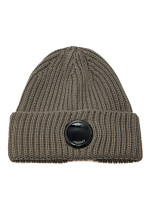 C.P. COMPANY lens beanie bruin