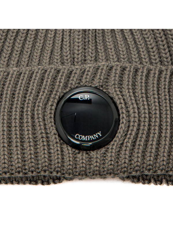 C.P. COMPANY lens beanie brown C.P. COMPANY  lens beanie brown - www.derodeloper.com - Derodeloper.com