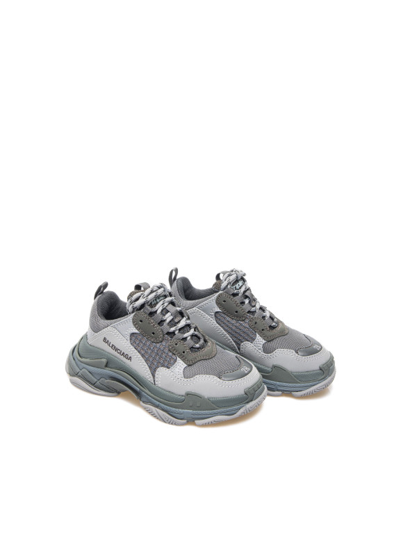 Balenciaga triple s outlet peso