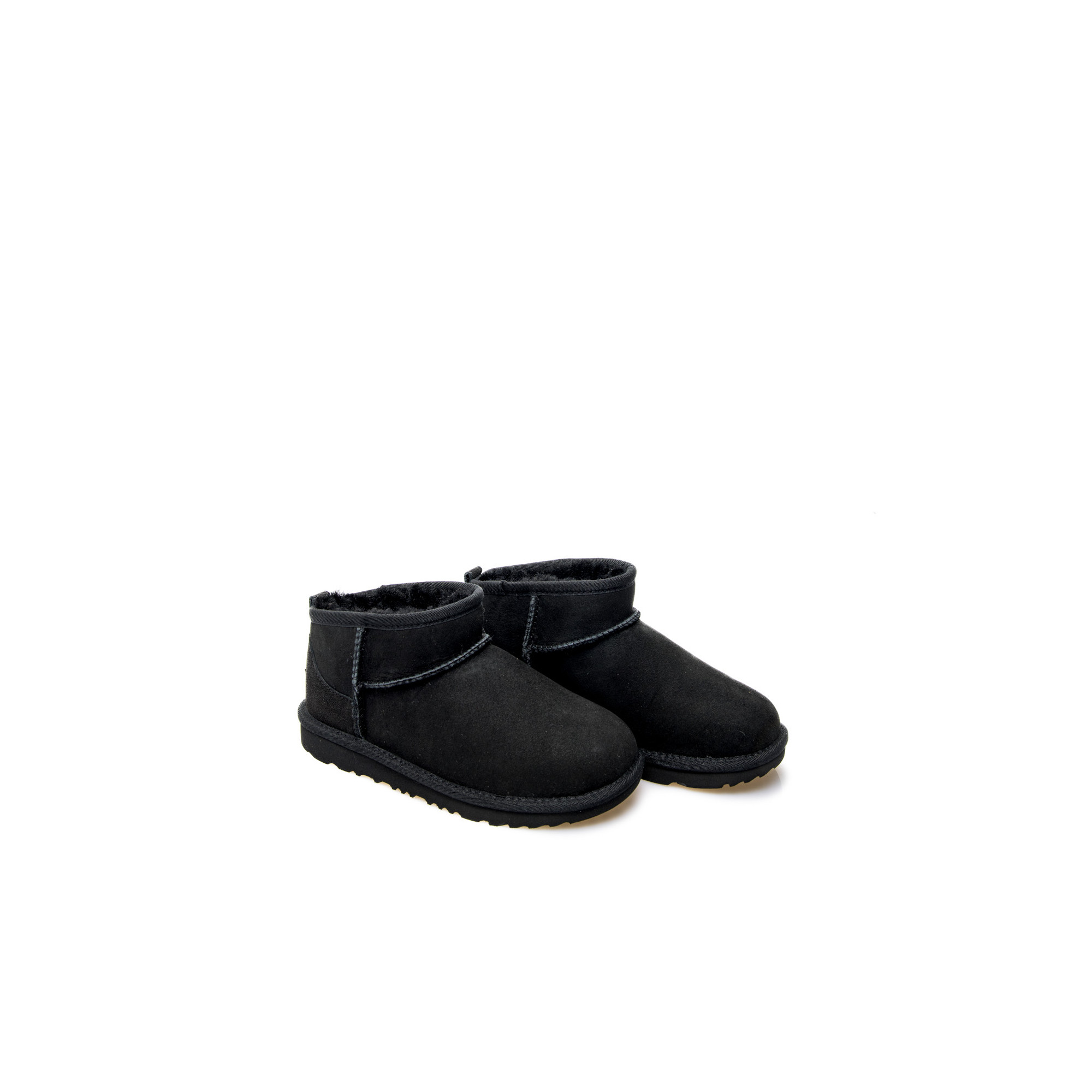 Uggs low outlet black