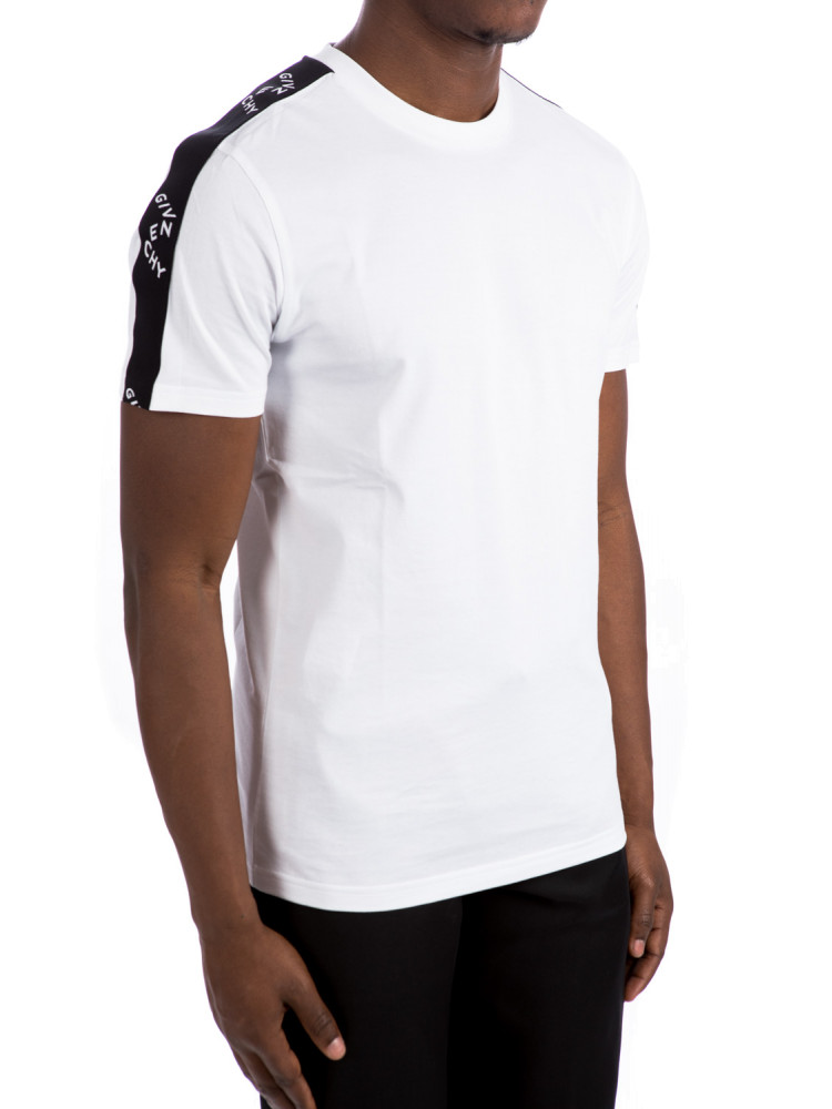 Givenchy T-shirt | Credomen