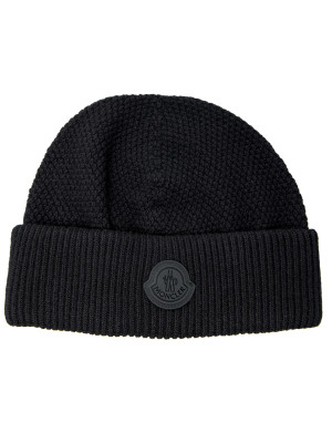 Moncler hat